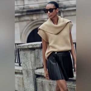 Zara black pleated faux leather mini skirt - xl